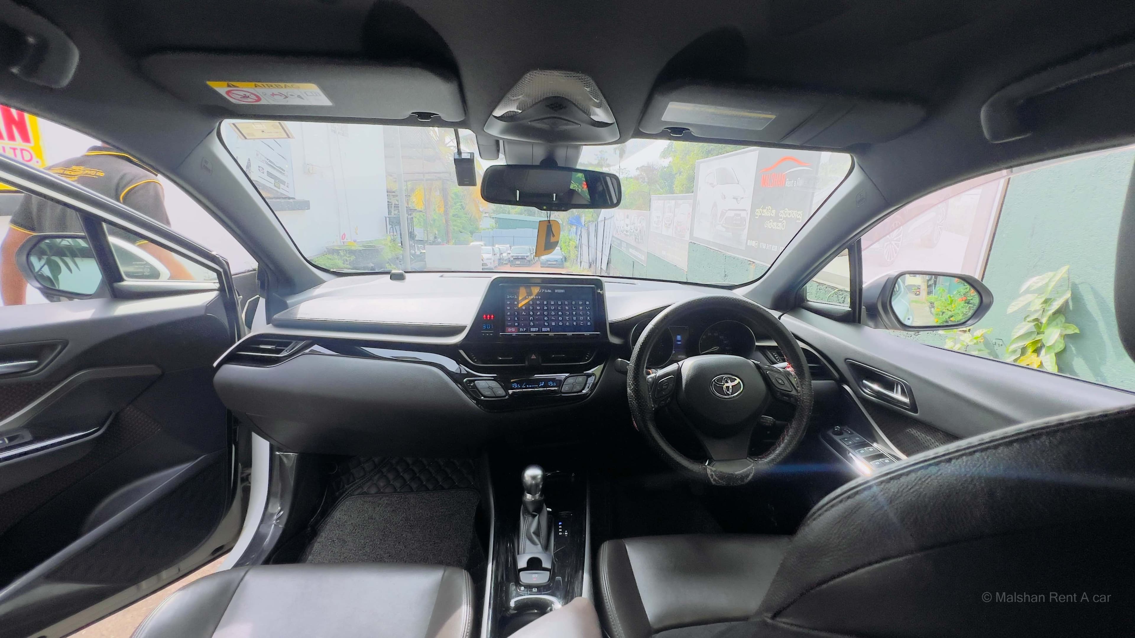 Toyota C-HR thumbnail 5